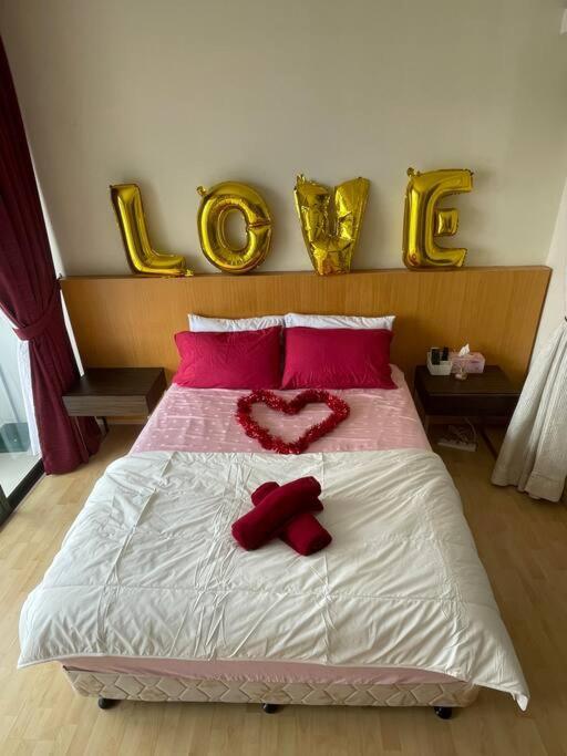 Private Jacuzzi Staycation At Kl City 921 Kuala Lumpur Exterior photo
