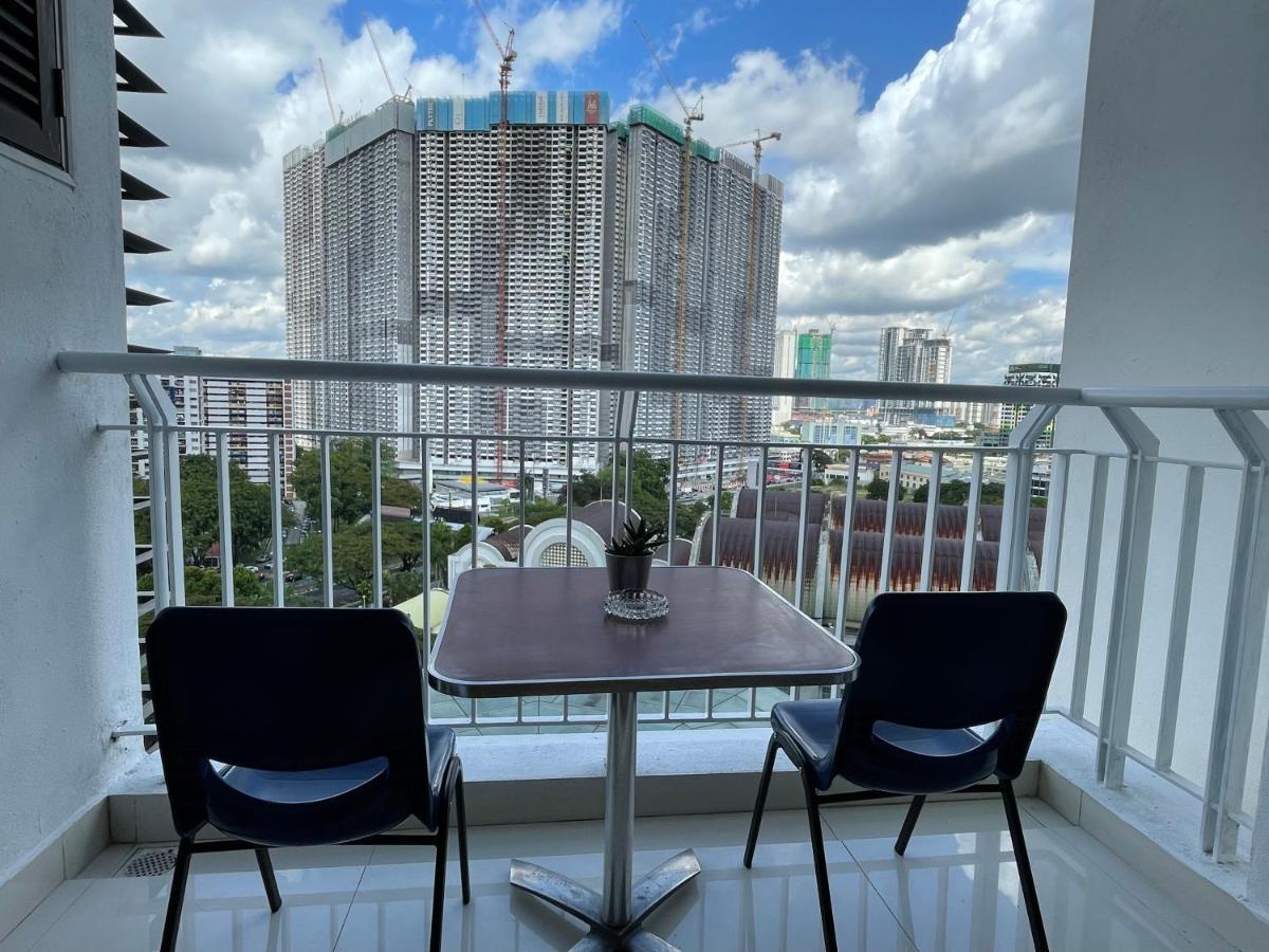 Private Jacuzzi Staycation At Kl City 921 Kuala Lumpur Exterior photo